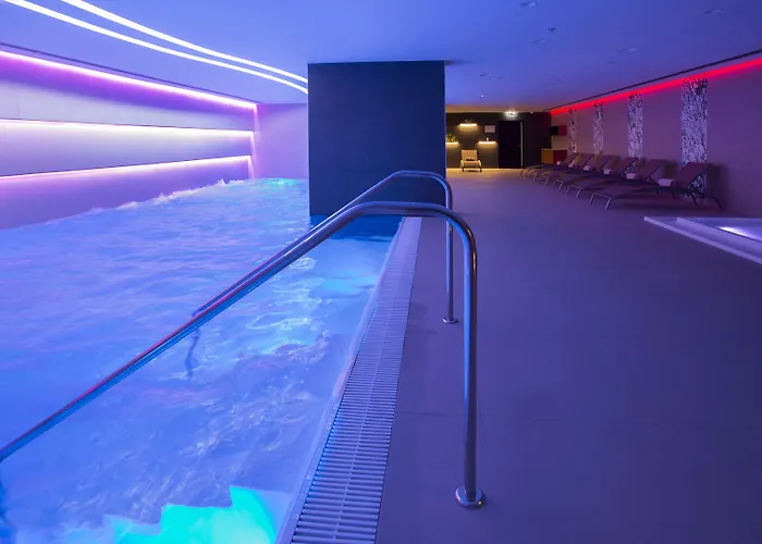 Marvie & Health מלון