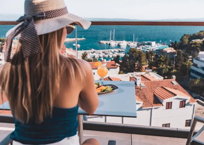 Marvie & Health Split