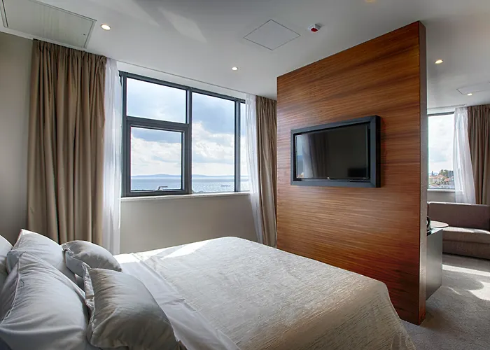 Hotel Marvie & Health 4*