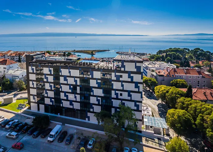 Hotel Marvie & Health 4*